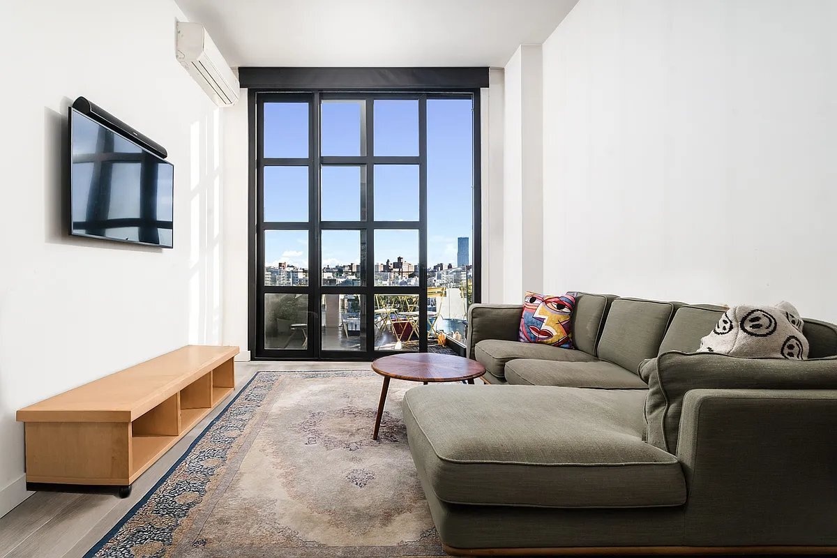 Primary Photo - 11-16 Main Avenue