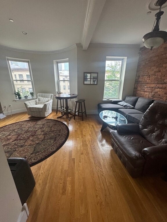 Foto del edificio - 100 E Brookline St