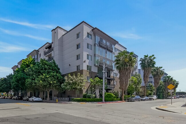 Foto del edificio - 629 Traction Ave