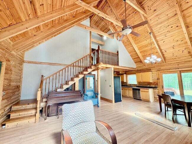 Photo - 413 Skyview Dr House