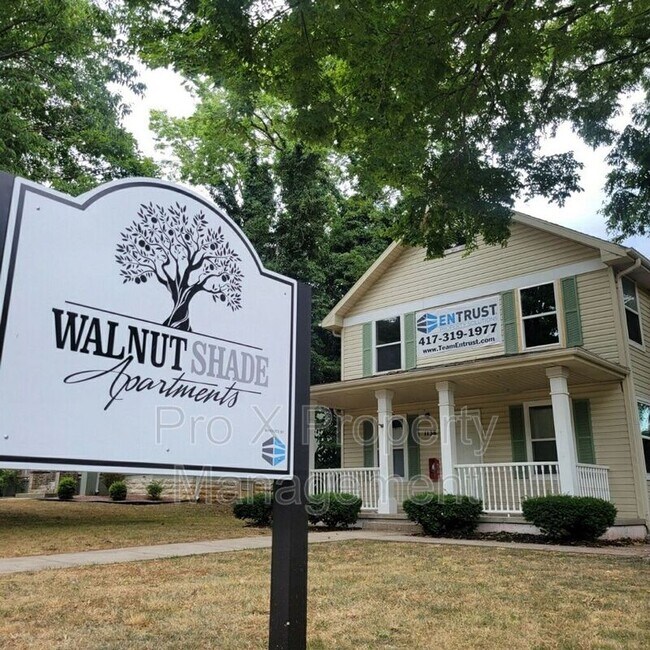 Foto del edificio - 1138 E Walnut St