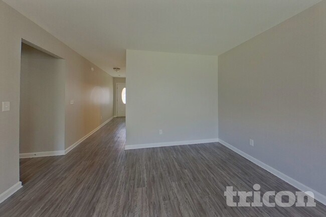 Foto del edificio - 304 Longfellows Ln