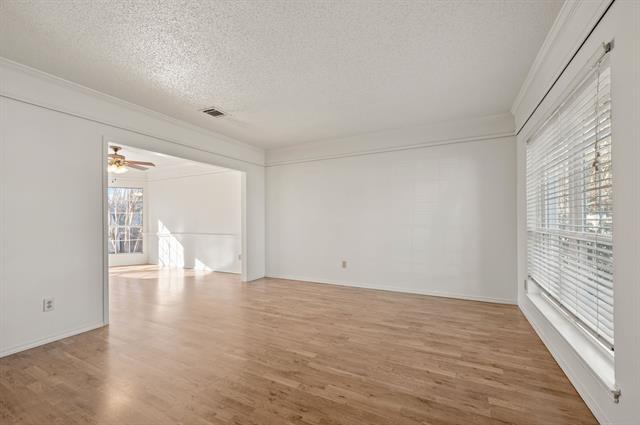 Building Photo - 4348 Kenwood Dr