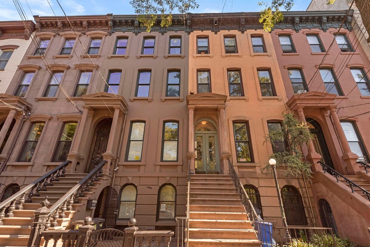 264 Barrow St Unit 3, Jersey City, NJ 07302 Condo for Rent in Jersey