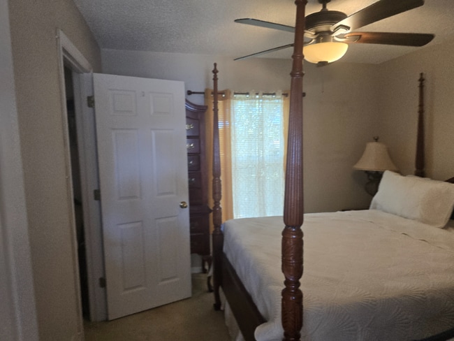 Foto del edificio - 3200 Riverhead Dr