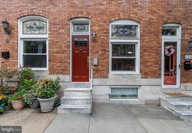 Building Photo - 612 S Decker Ave