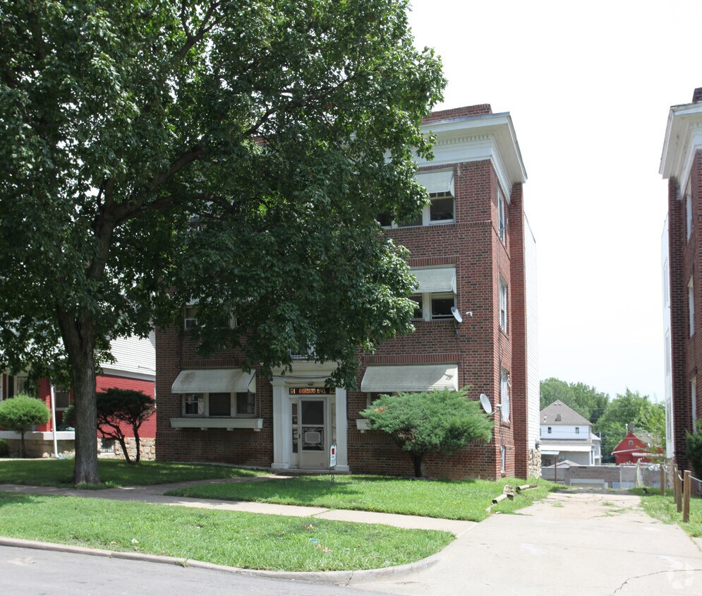 Primary Photo - Giordano Apartments