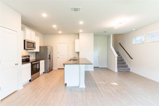 Foto del edificio - 605 W South St