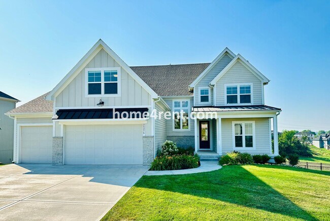 Foto del edificio - Exceptional Olathe Home in the Cedar Creek Subdivision w/ Wood Floors and a Finished Basment!