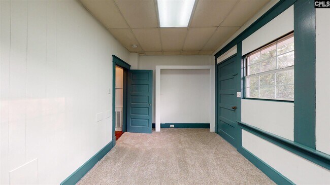Building Photo - 3801.5 Lamar St