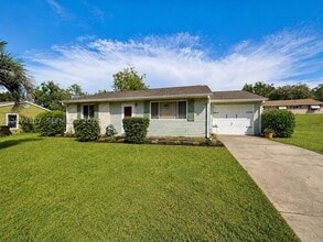 Building Photo - 8954 SW 109th Ln
