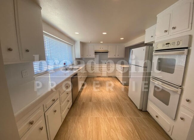 Foto del edificio - 30459 Rolling Hills Dr