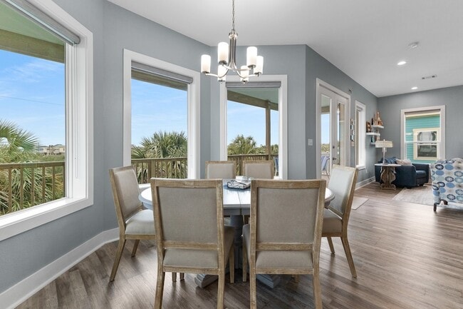 Building Photo - 4111 Isla Del Sol Dr