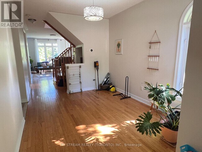 Photo du bâtiment - 195 Cabernet Rd