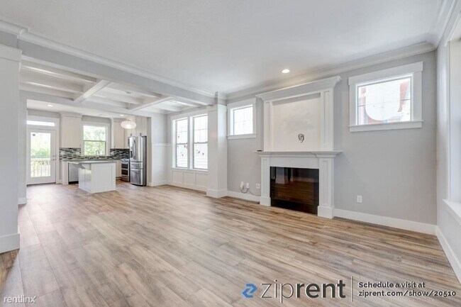 Building Photo - 4 br, 2.5 bath House - 7924 Southeast Raym...