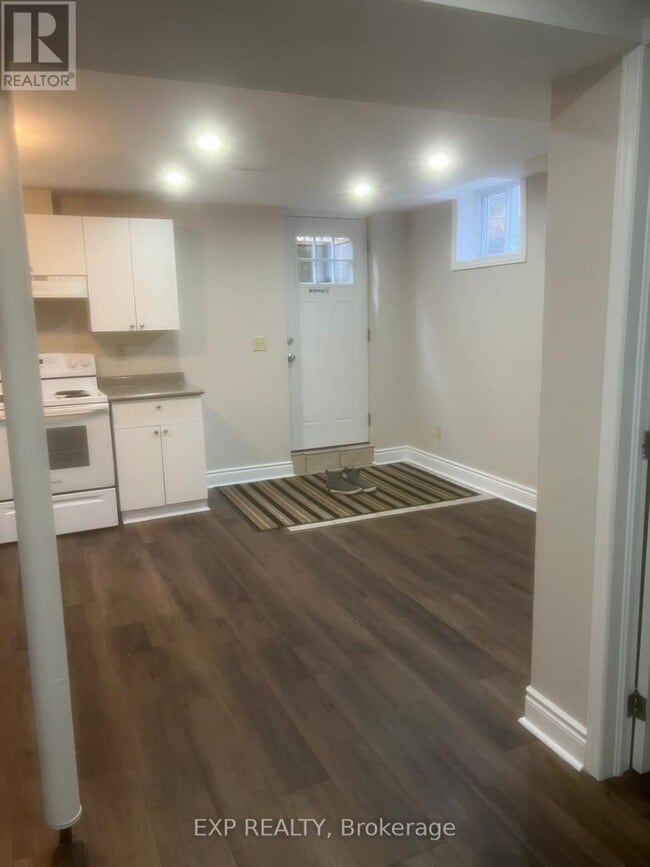 Building Photo - 14 Griffiths Dr