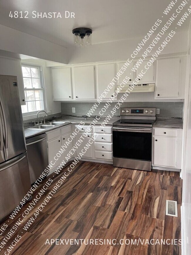 Building Photo - 4812 Shasta Dr