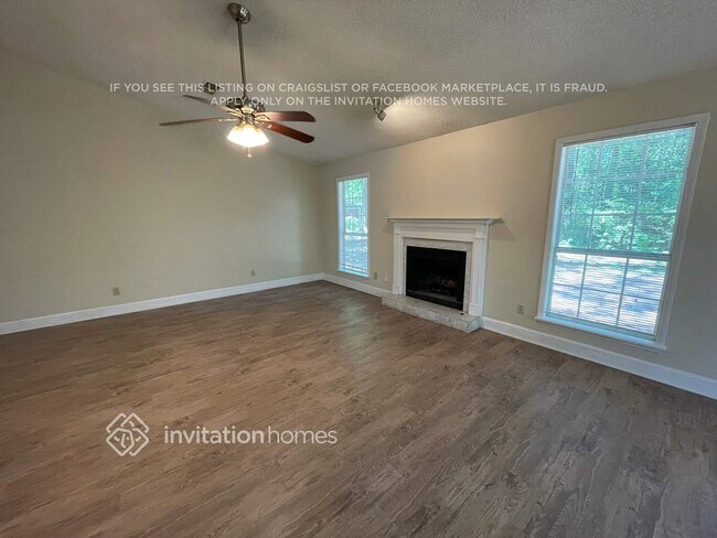 Foto del edificio - 7855 Dogwood Way