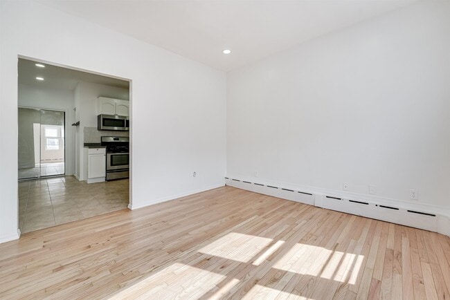 Building Photo - 497 Avenue A