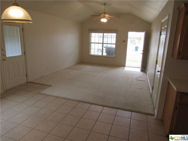 Building Photo - 4900 John David Dr