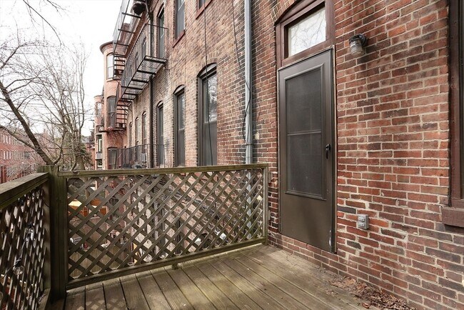 Foto del edificio - 114 Chandler St