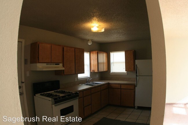 Foto del edificio - 2 br, 1 bath House - 916 West St.