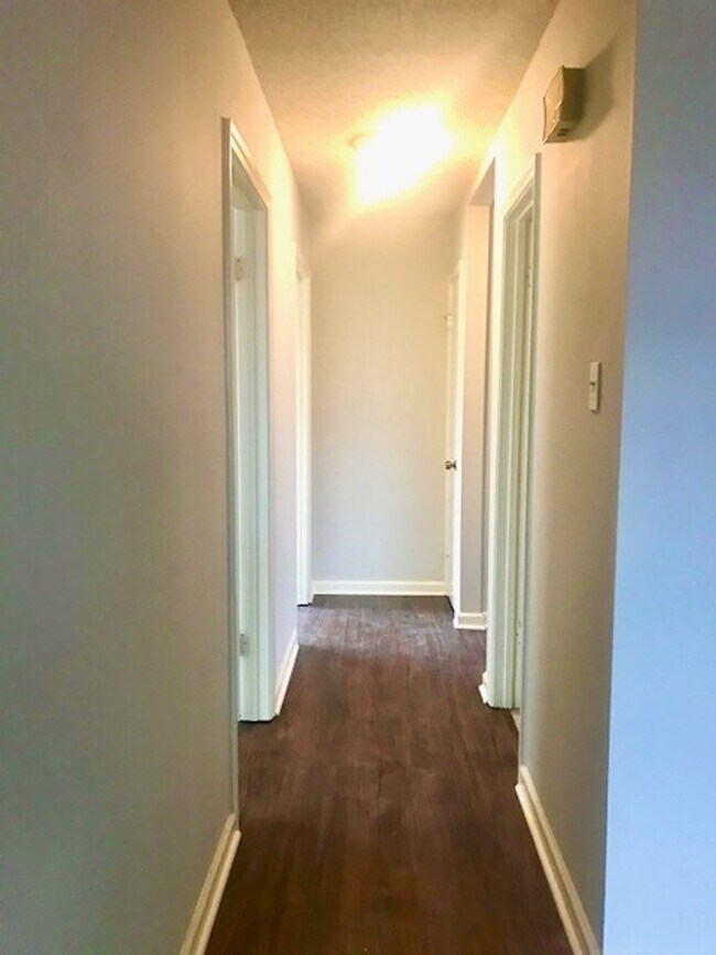 Foto del edificio - 15343 Monica Ave