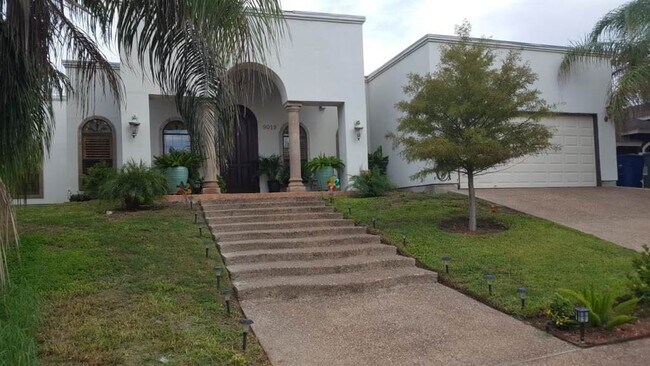 Foto del edificio - 9019 Siller Loop