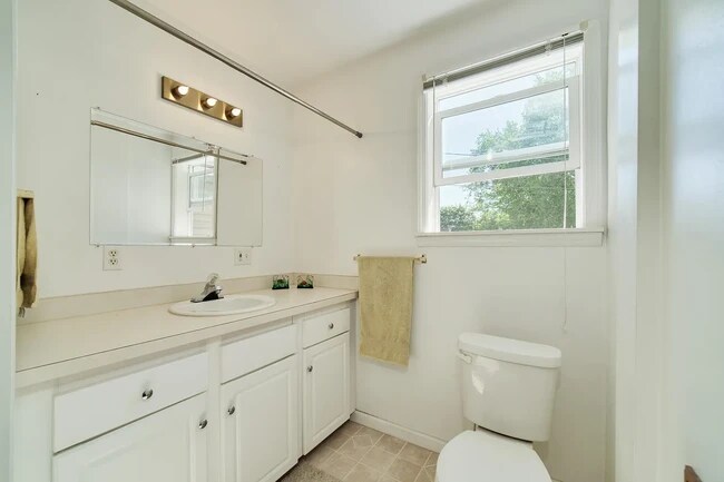 Foto del edificio - 311 Cypress St