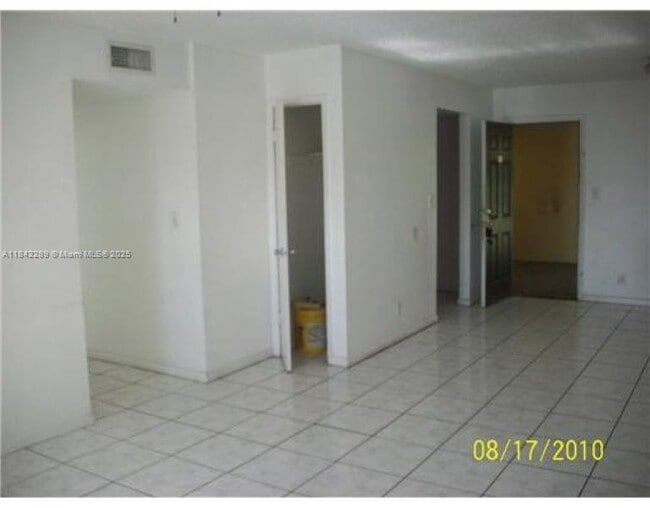 Building Photo - 1200 SW 50th Ave