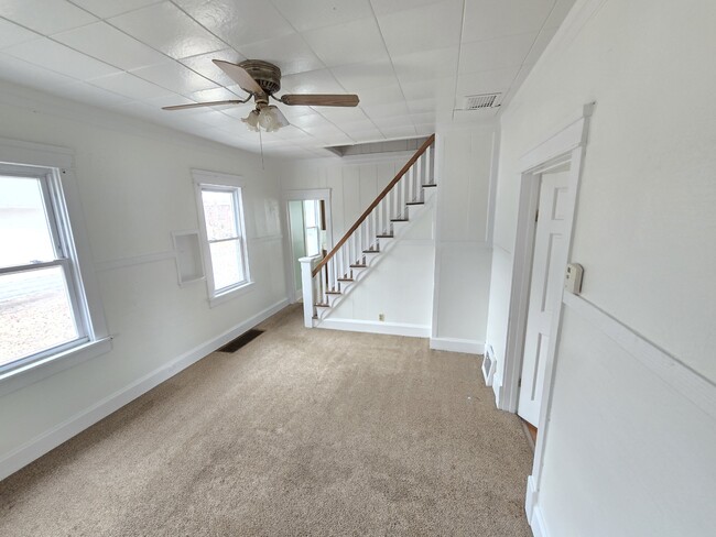 Foto del edificio - 615 Pekin Ave