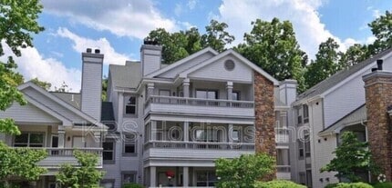 Building Photo - 13070 Autumn Woods Way
