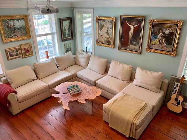 Building Photo - 15 Ferry St