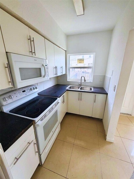 Foto del edificio - 440 NW 84th Terrace