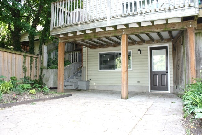 Photo du bâtiment - 119 Main St W