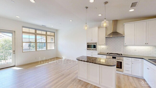 Foto del edificio - Beautiful 2 bed Home in Irvine