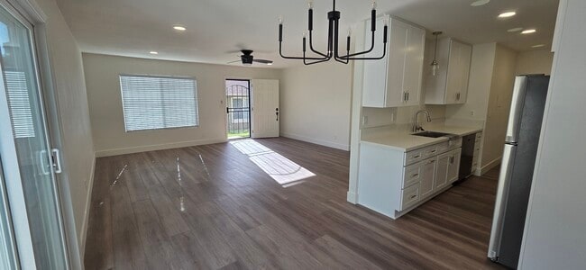 Foto del edificio - 10504 Caminito Rimini