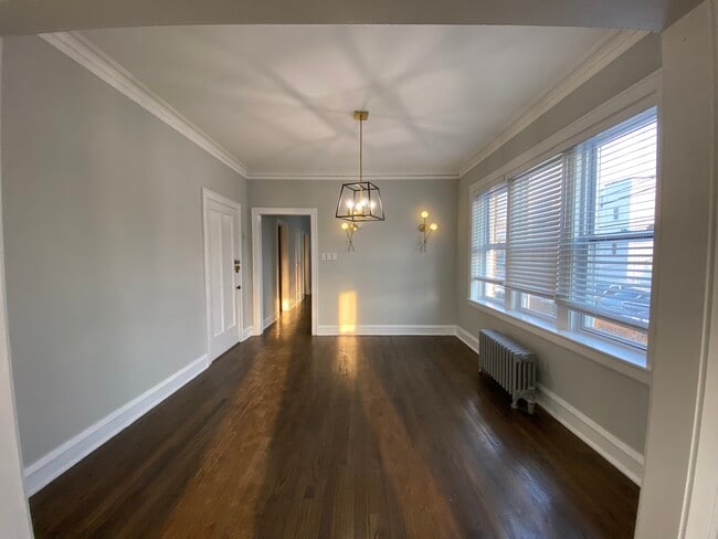 Building Photo - 2815 N Harding Ave