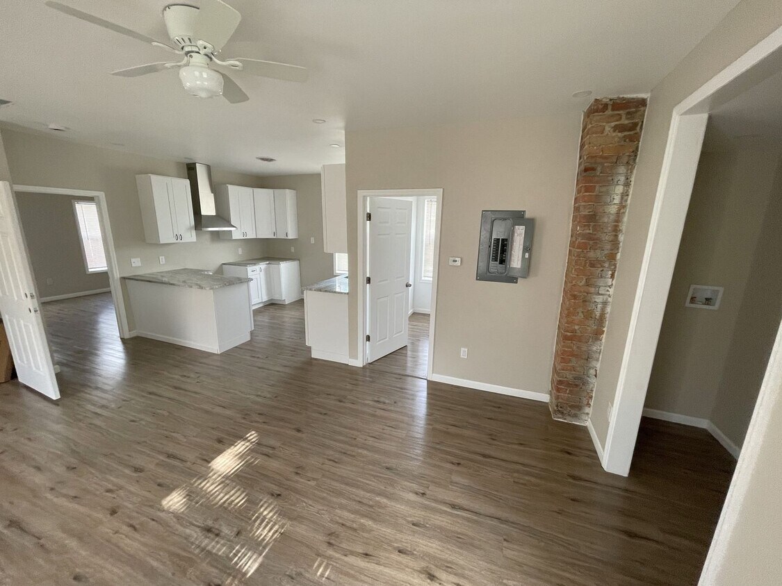 Foto principal - 1222 Sixth Avenue