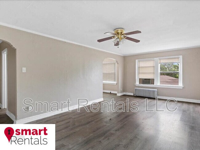 Foto del edificio - 807 Clara Ave