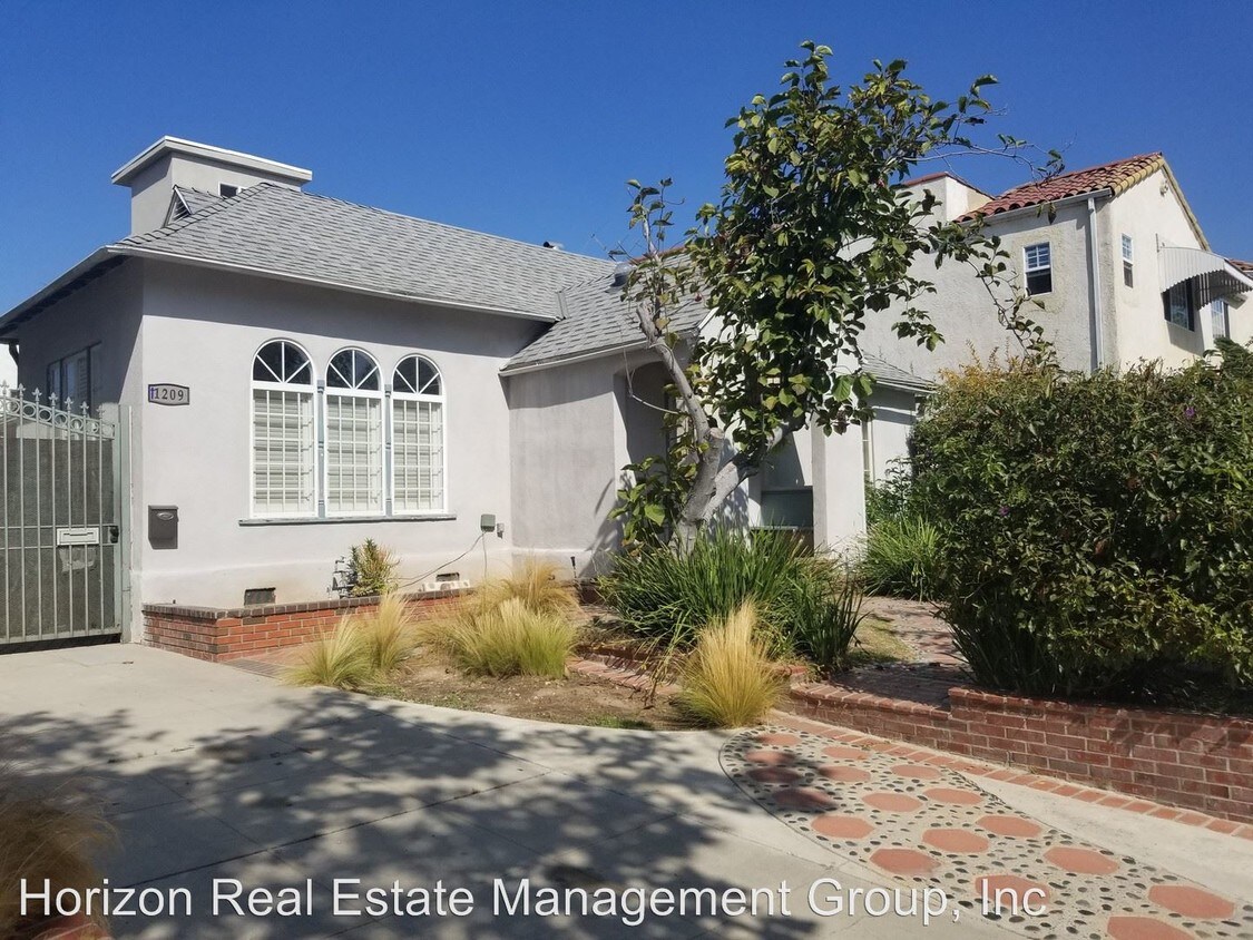 Foto principal - 1207 S Sycamore Ave