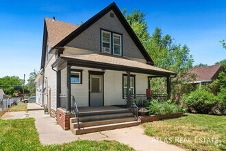 Building Photo - 1919 11th Ave