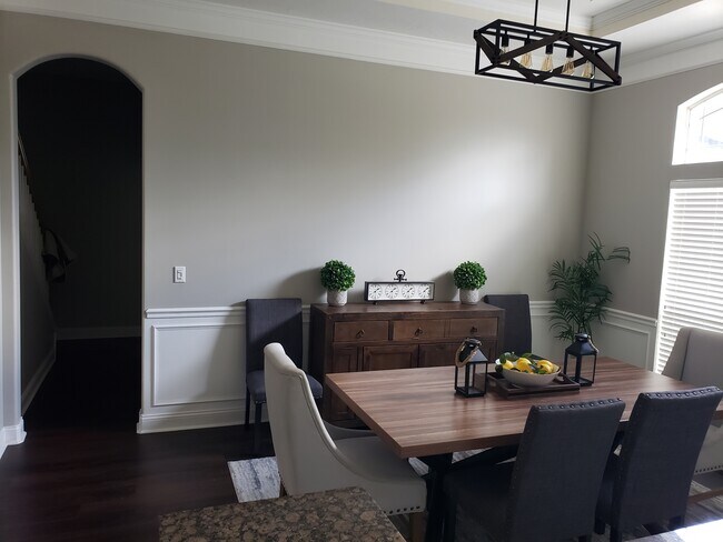 Building Photo - 125 Pinehurst Pointe Dr