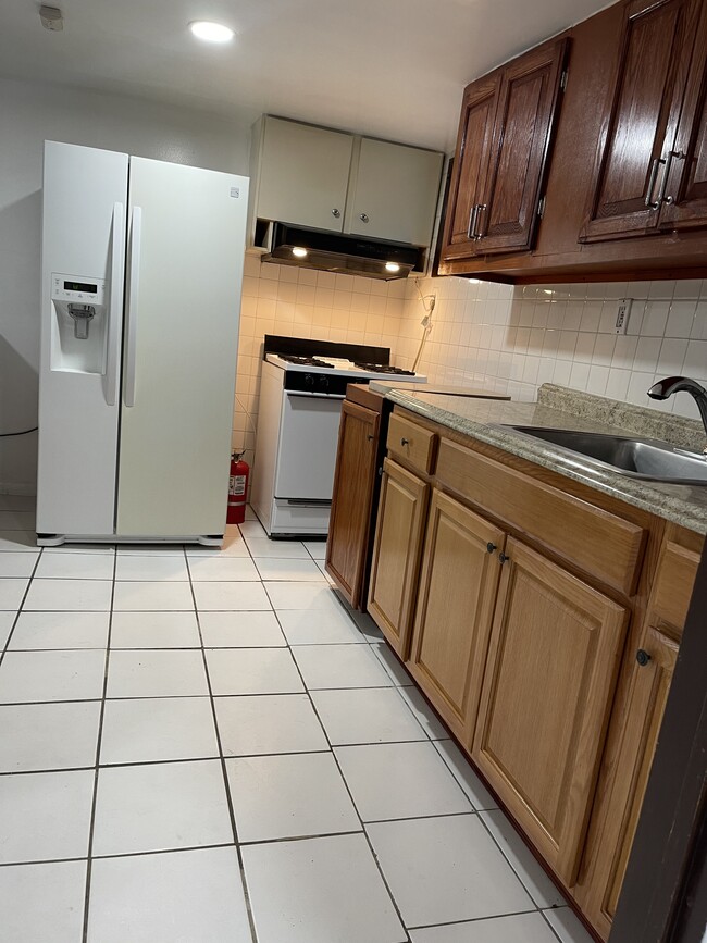 Kitchen - 11120 113th St