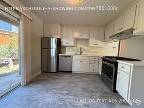 Building Photo - 2895 Capitola Rd