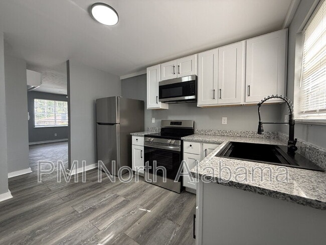 Foto del edificio - 3606 Mc Vay St SW