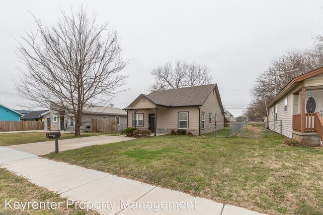 Building Photo - 3 br, 2 bath House - 714 N Quincy Ave
