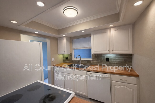 Foto del edificio - 232 St Augustine Ave