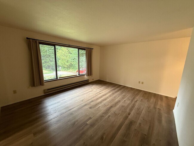 Building Photo - PORT ORCHARD 3 BED 2 BA RAMBLER