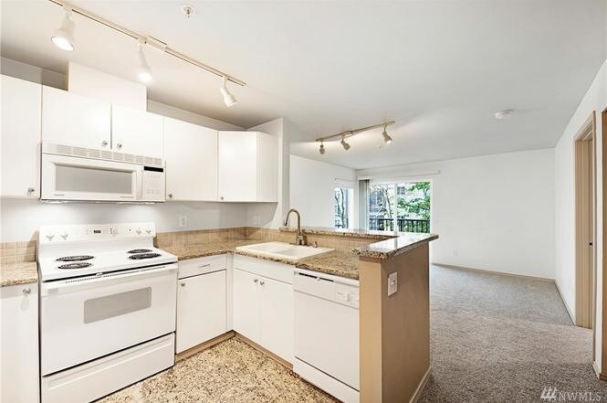 Foto principal - 323 Queen Anne Ave N